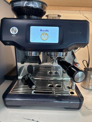 Café-Quality Breville Espresso Machine with Dual Portafilters